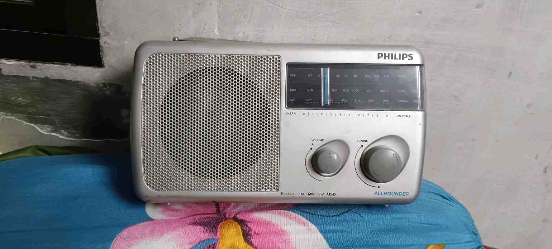 Philips panasonic sony piyanor