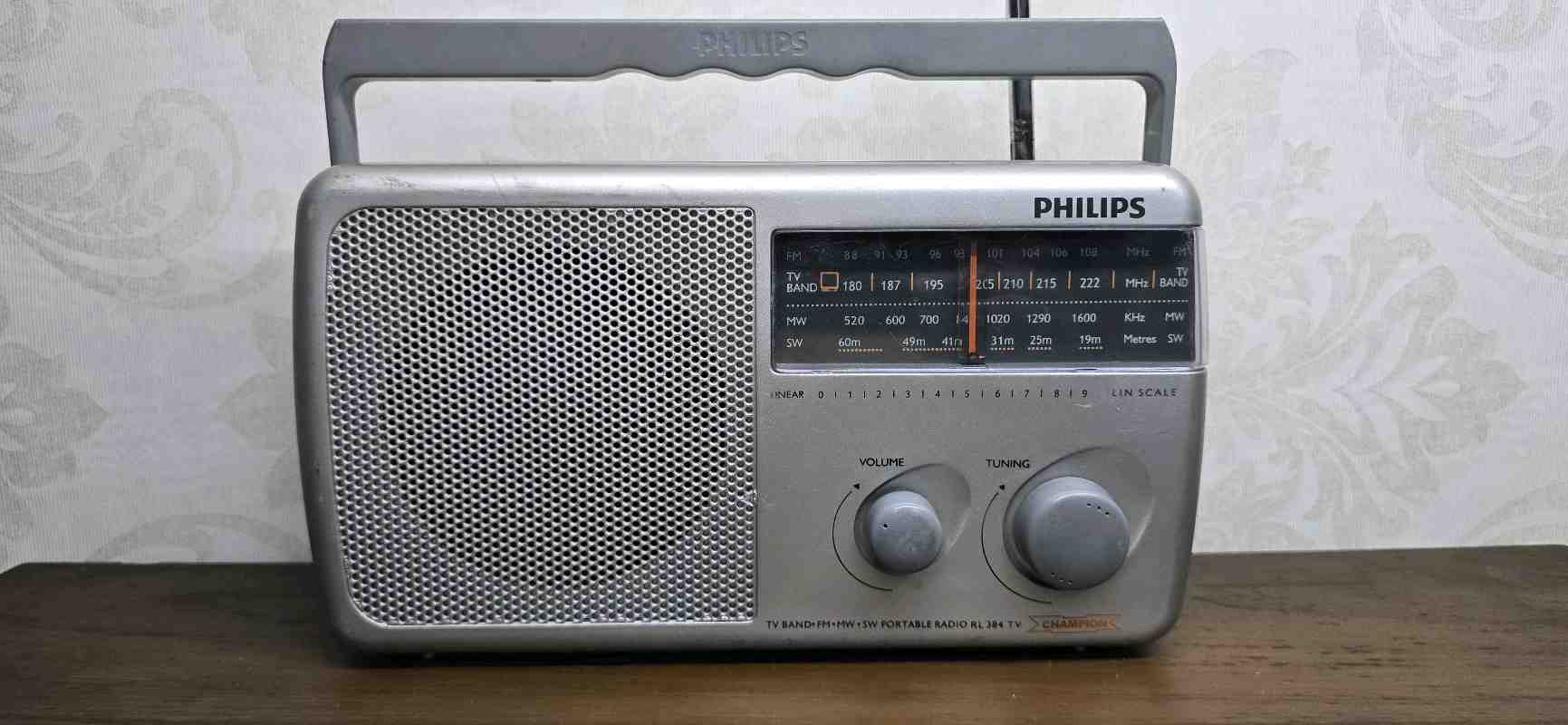 Philips panasonic sony piyanor