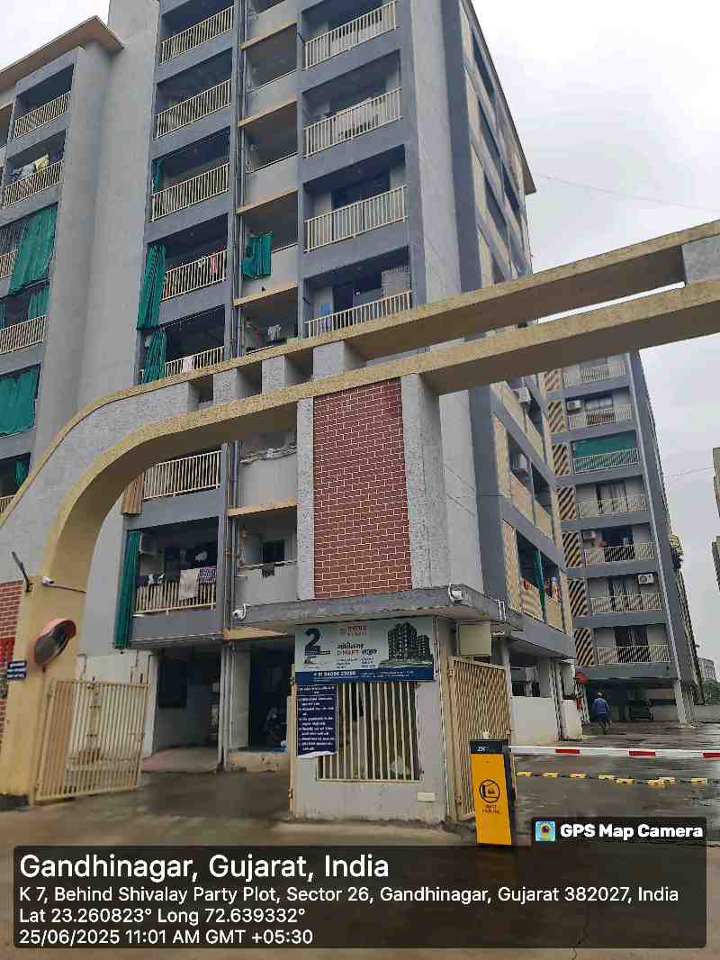 થોડાક જ ફ્લેટ વેચવાના છે