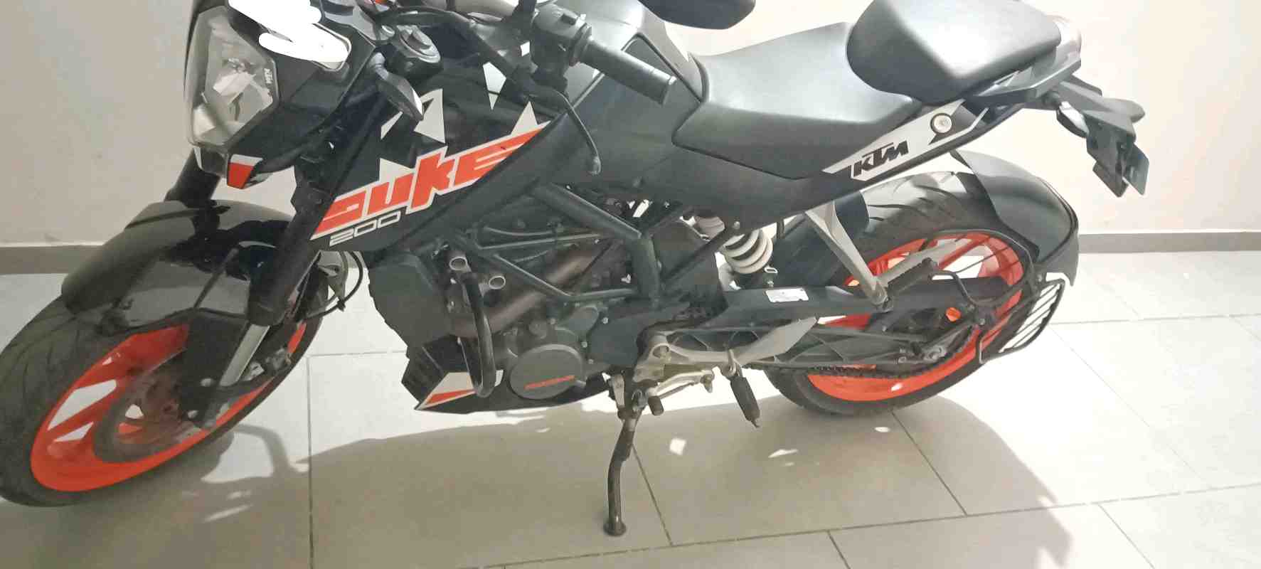 KTM DUKE 200